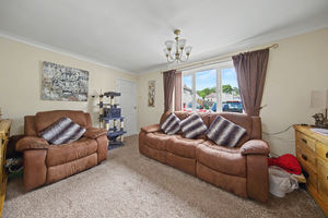 Compass Crescent Old Whittington